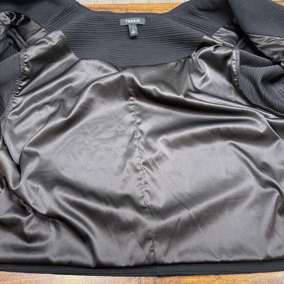Torrid Plus Size 3X Textured Crop Military Jacket Blazer Black Gold Steampunk - Picture 9 of 10